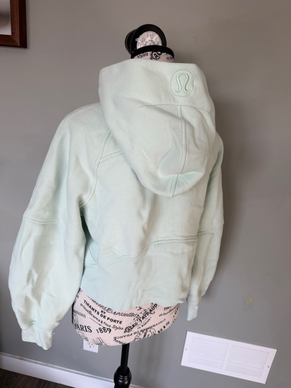 Light Mint Half-Zip Pullover Hoodie XS/S - Picture 2 of 4